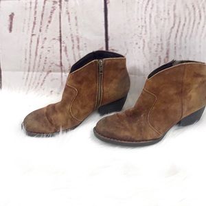 Born Distressed Suede Ankle boots size 9m